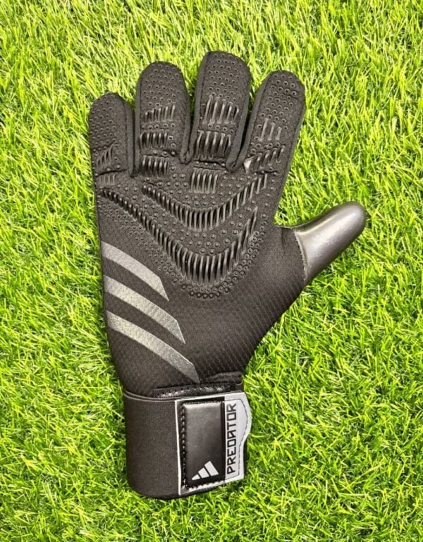 Top-Rated Adidas Predator Pro Goalkeeper Gloves