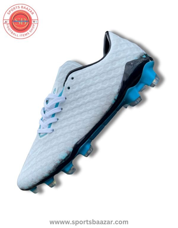 Dominate the pitch with the Nike Hypervenom Phantom Hydra FG – Limited Edition cleats featuring a color-shifting Hydra design, Flyknit upper, and firm ground traction for elite performance and unmatched style.